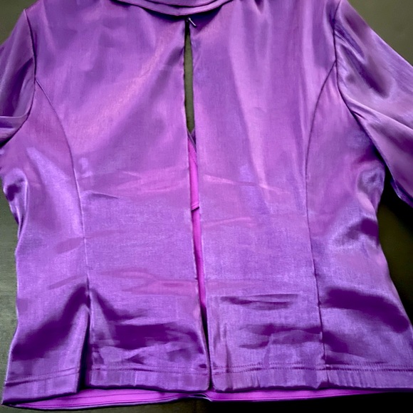 Cachet beautiful purple, shimmery blouse size 12 - Picture 6 of 6